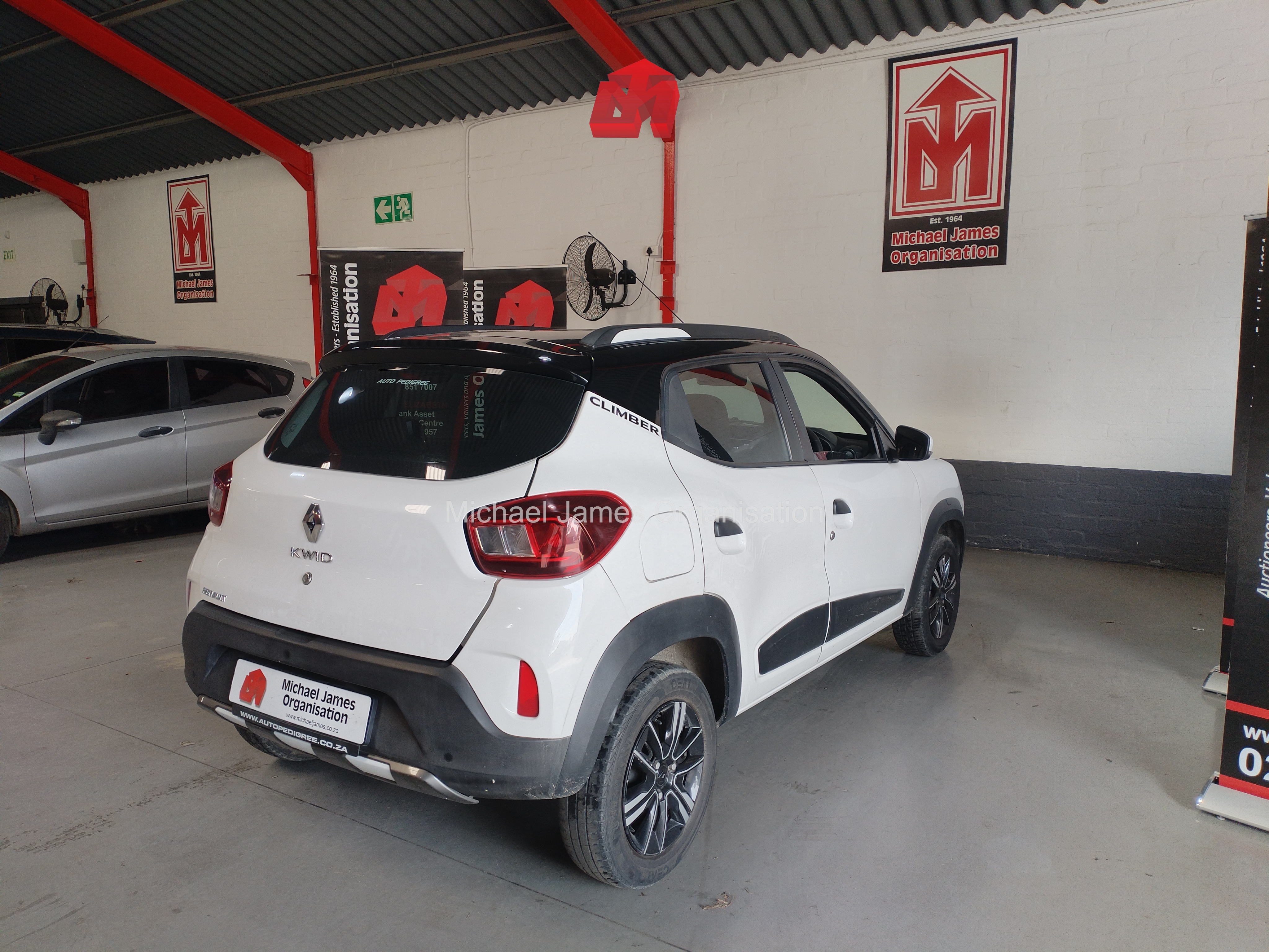 2023 RENAULT KWID 1.0 CLIMBER 5DR thumbnail 6