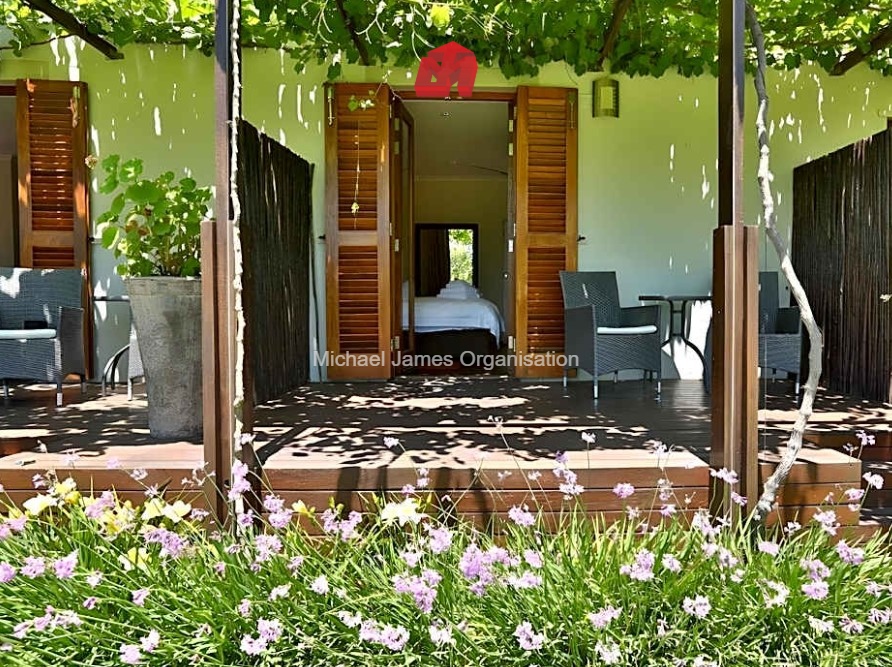 L'Avenir Stay and Dine thumbnail 3