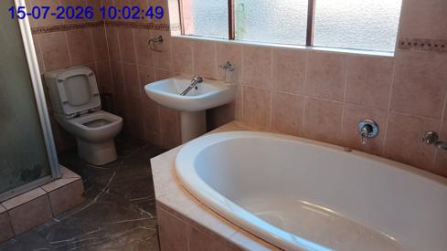 4 Bedroom Spacious family home with excellent potential thumbnail 23