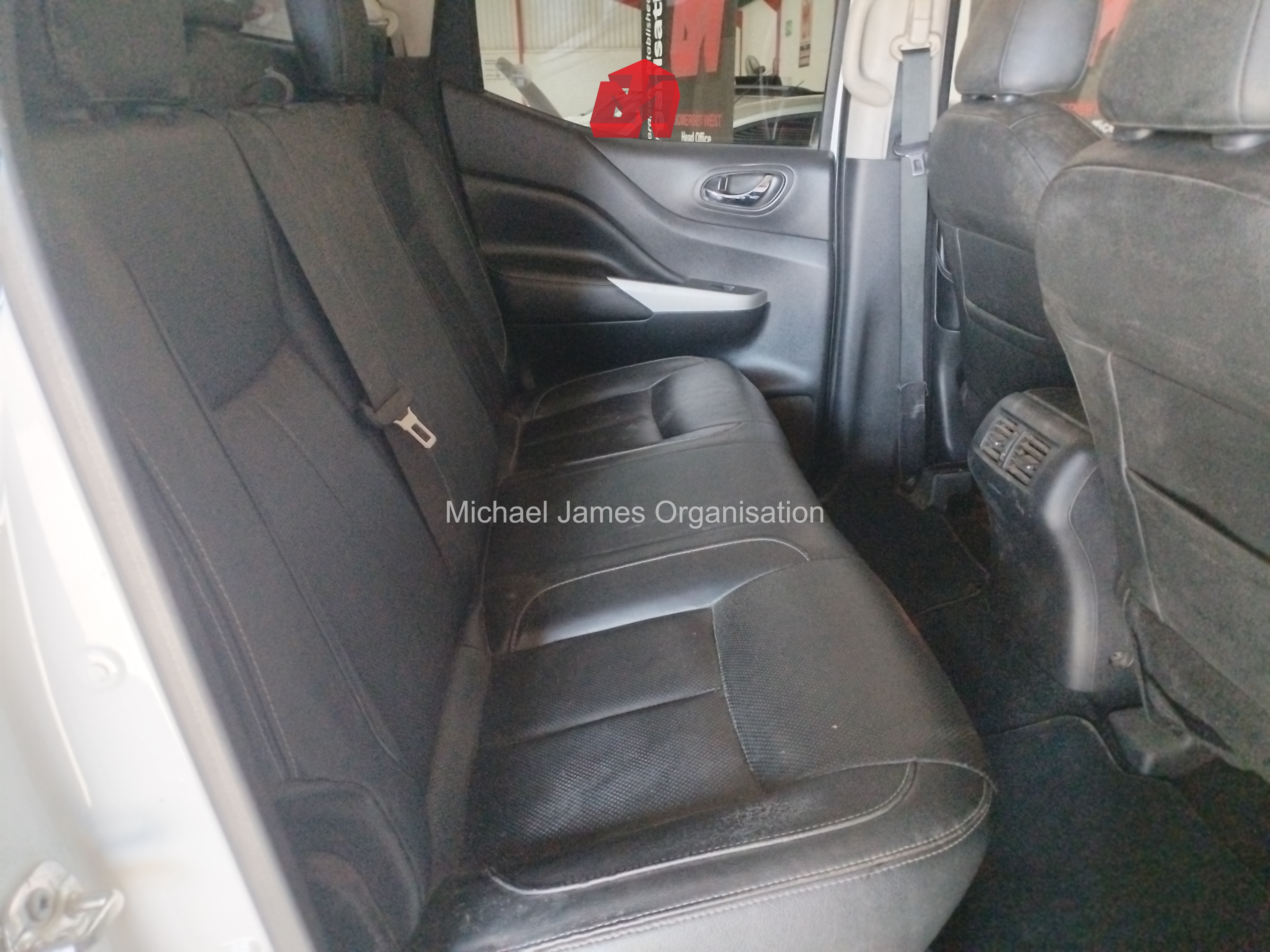 2018 NISSAN NAVARA 2.3D LE 4X4 A/T P/U D/C thumbnail 7