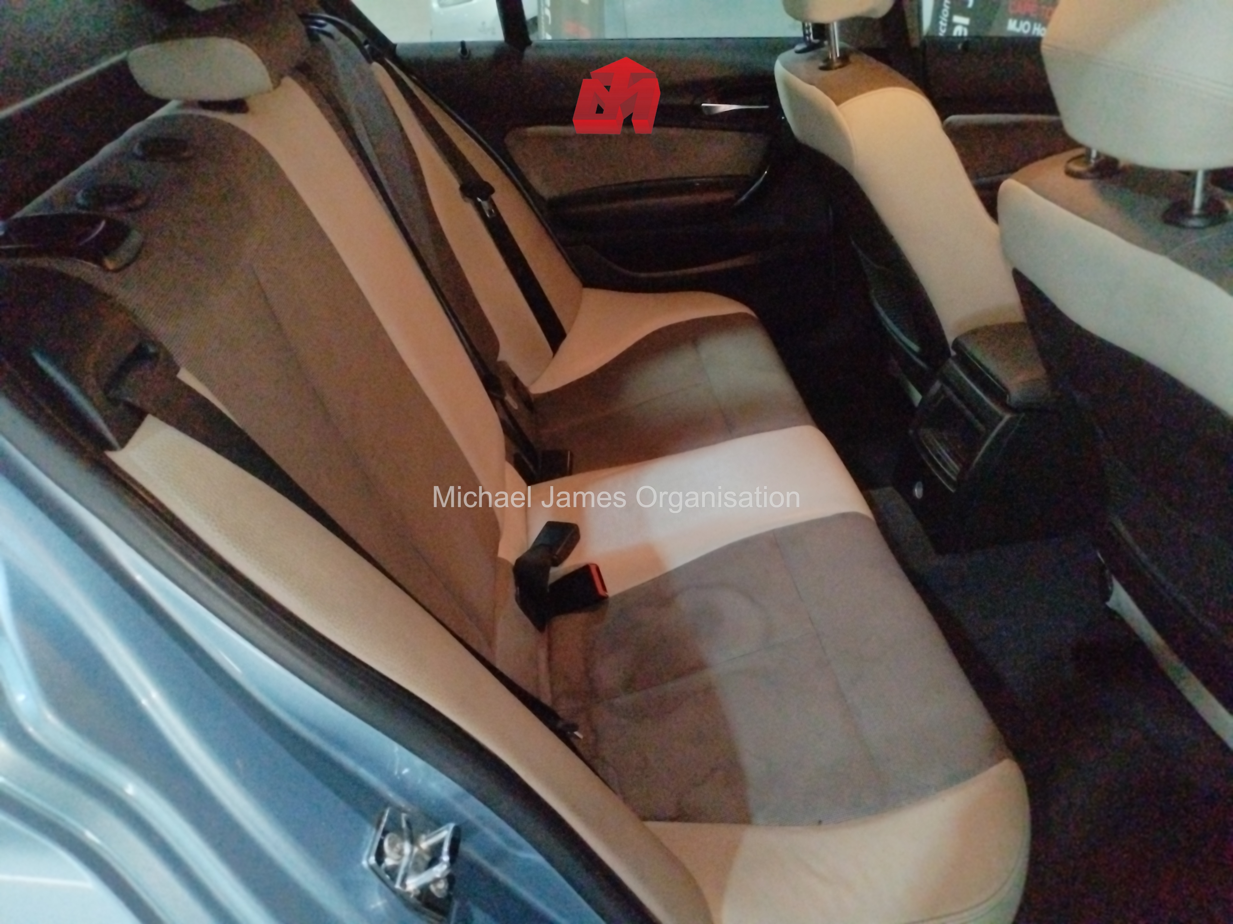 2012 BMW 116i URBAN LINE 5DR thumbnail 8