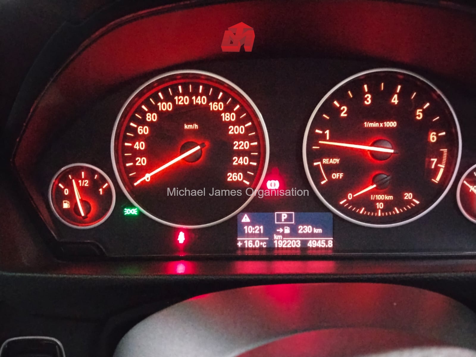 2013 BMW 320i A/T (F30) thumbnail 7