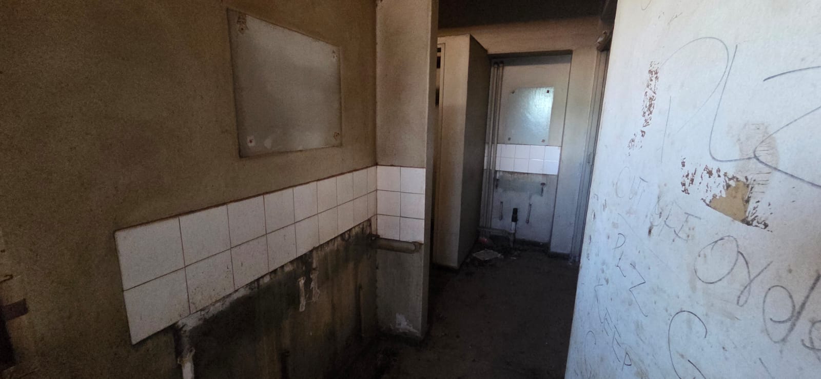 Onsite Liquidation Auction - Industrial Property - Nancefield, Johannesburg thumbnail 22