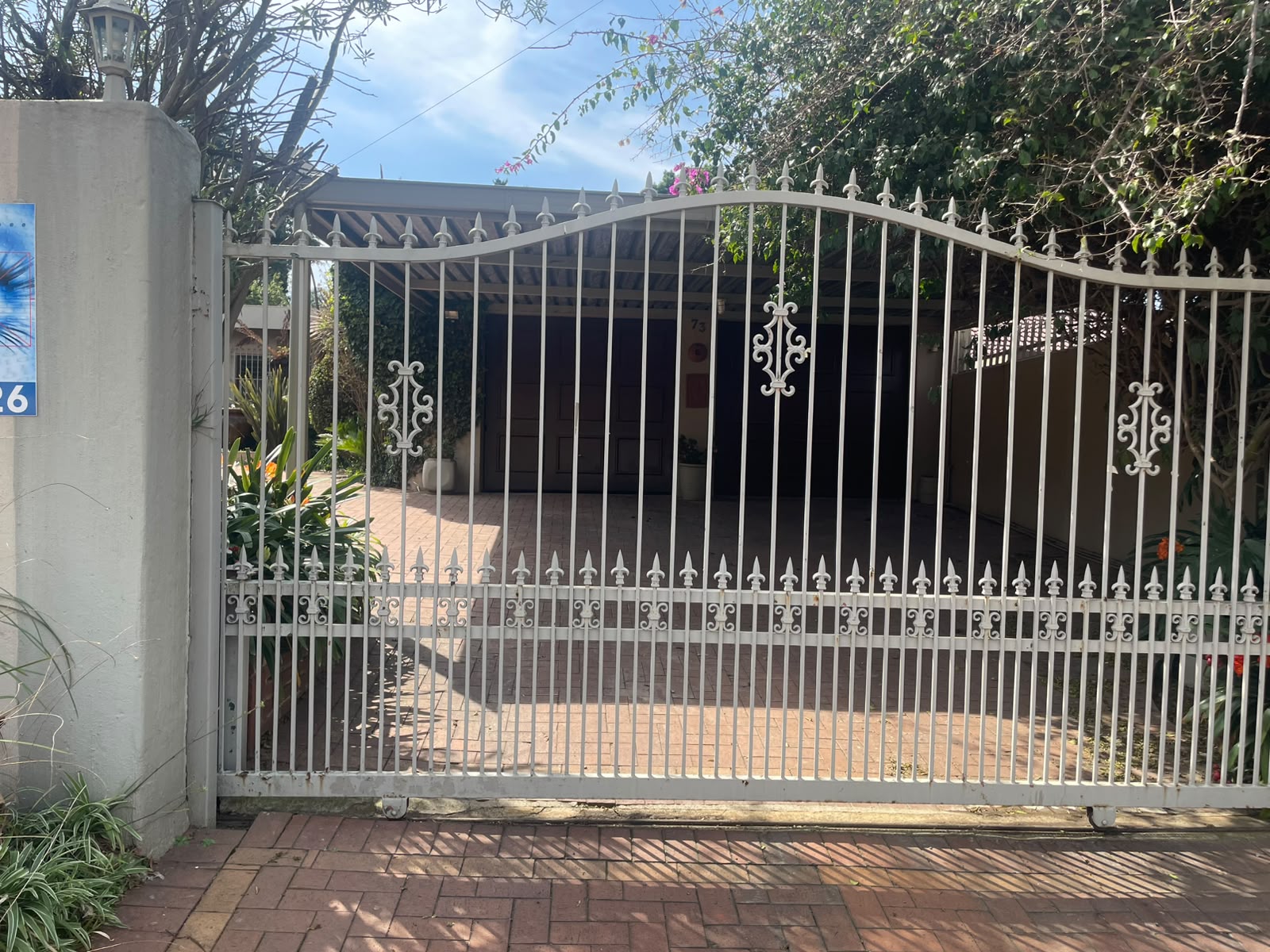 Freehold Single Storey Residential Property thumbnail 2