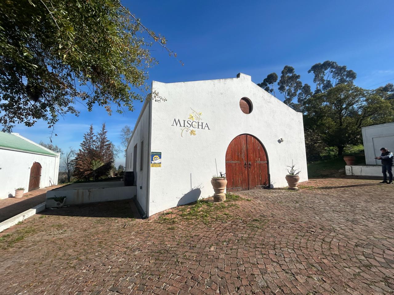 Well Developed Wine Farm With Established Infrastructure thumbnail 4