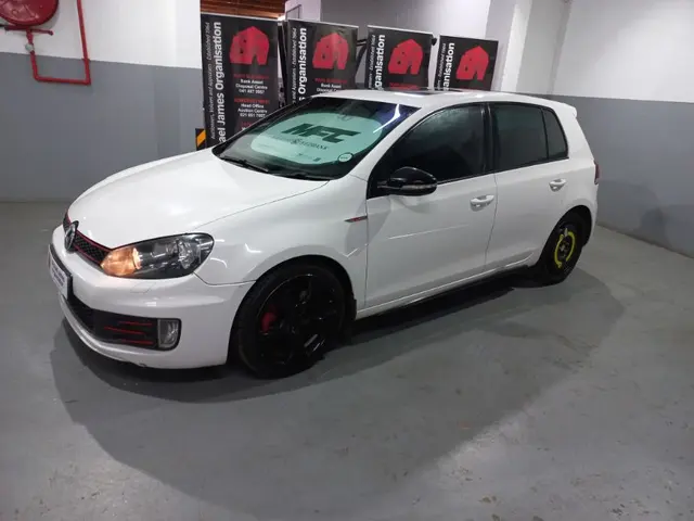 2016 Volkswagen Golf VI GTI 2.0 TSI DSG