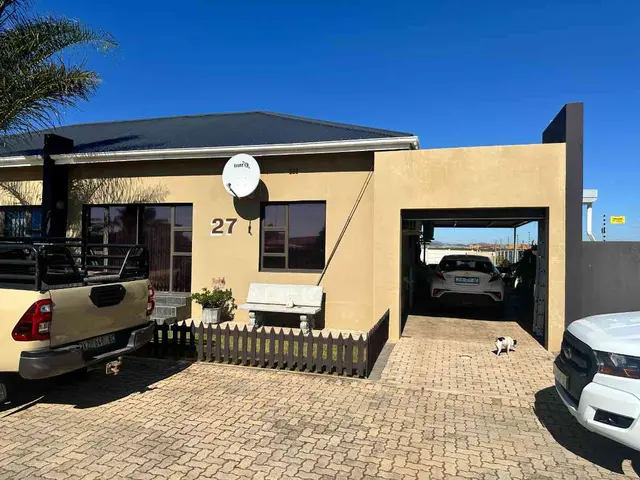 Secure & Stylish Living in Thenant Ridge – Despatch Home on Auction