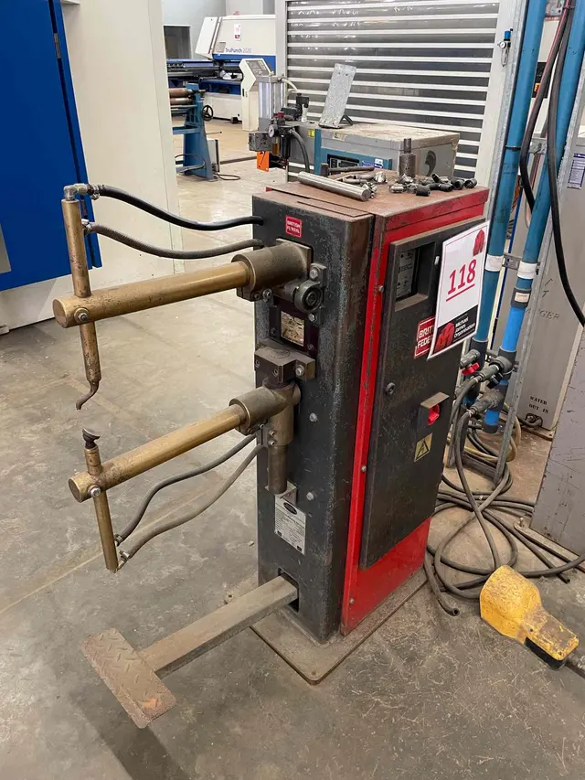BRITISH FEDERAL SPOT WELDER SN: 310105