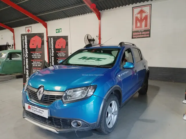 2017 RENAULT SANDERO 900T STEPWAY
