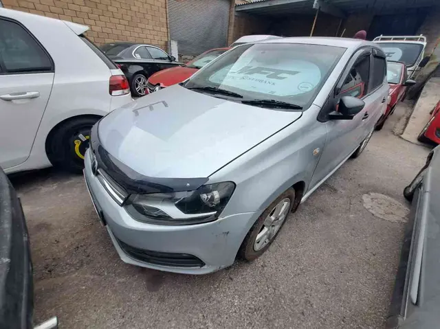 2014 VOLKSWAGEN POLO VIVO 1.4 TRENDLINE (5DR)