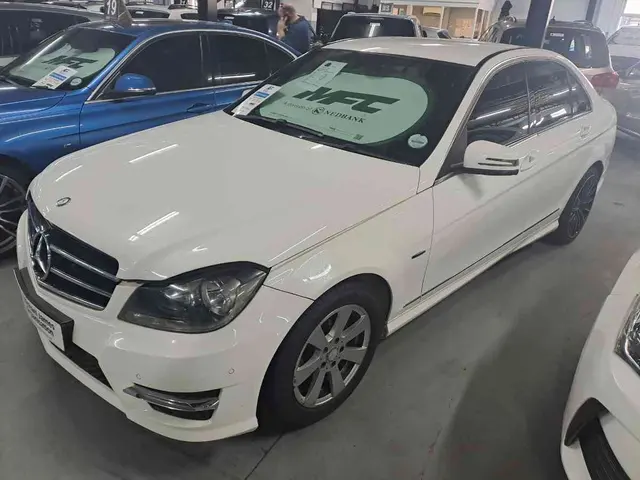 2014 MERCEDES BENZ C200 AVANTGARDE A/T