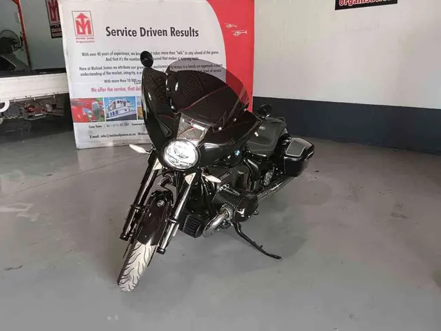 2023 BMW R18 HARDBAGGER FIRST EDITION