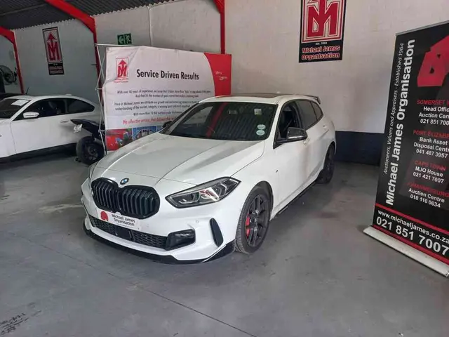 2022 BMW 118i A/T