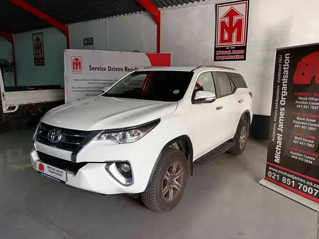 2017 TOYOTA FORTUNER 2.4 GD-6 A/T
