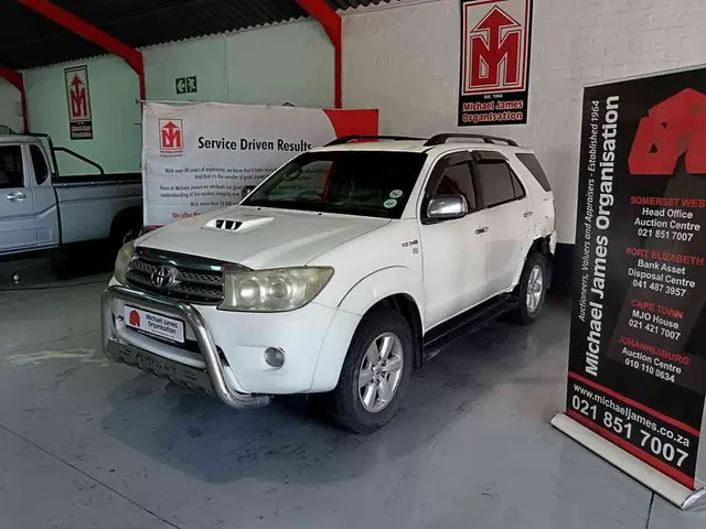 2010 TOYOTA FORTUNER 3.0 D-4D