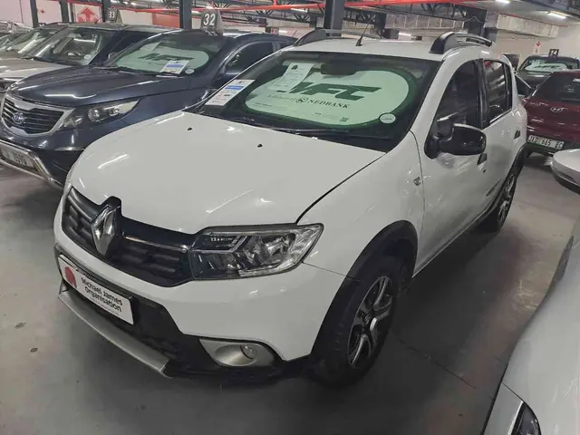 2018 RENAULT SANDERO 900T STEPWAY PLUS/TECHROAD