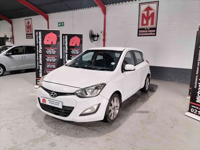 2013 HYUNDAI i20 1.4