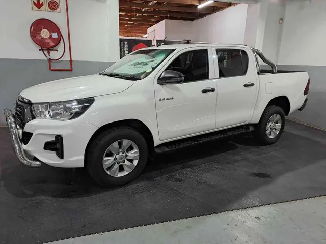 2020 TOYOTA HILUX 2.4 GD-6 RB SRX A/T P/U D/C