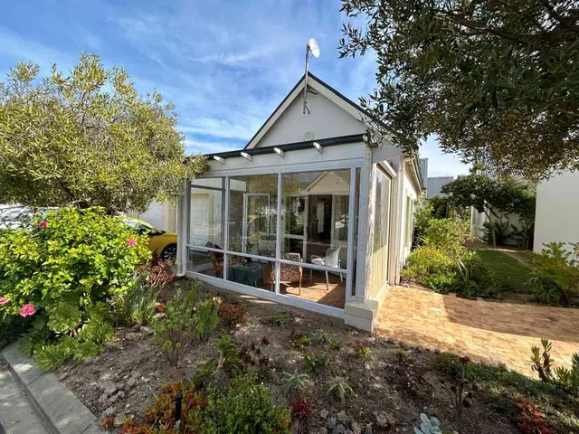 Beautiful Retirement Home In Secure Estate - Somerset West