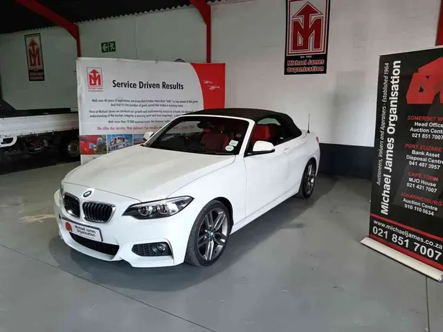 2018 BMW 220i CONVERT M SPORT A/T