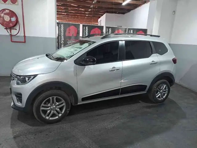 2022 RENAULT  TRIBER 1.0 PRESTIGE / INTENS