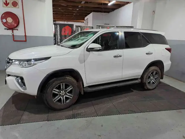 2017 TOYOTA FORTUNER 2.4GD-6 R/B A/T