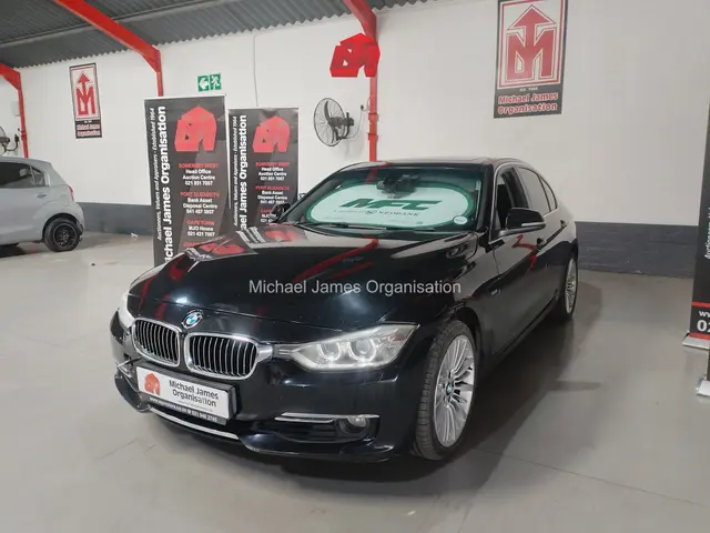 2014 BMW 320i LUXURY