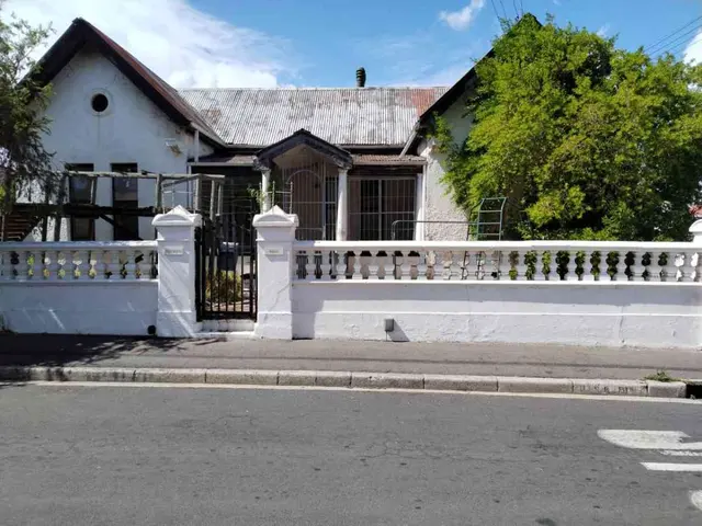 Excellent Location With Huge Potential - Maitland