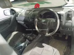 2014 ISUZU KB 240i LE P/U S/C thumbnail 6