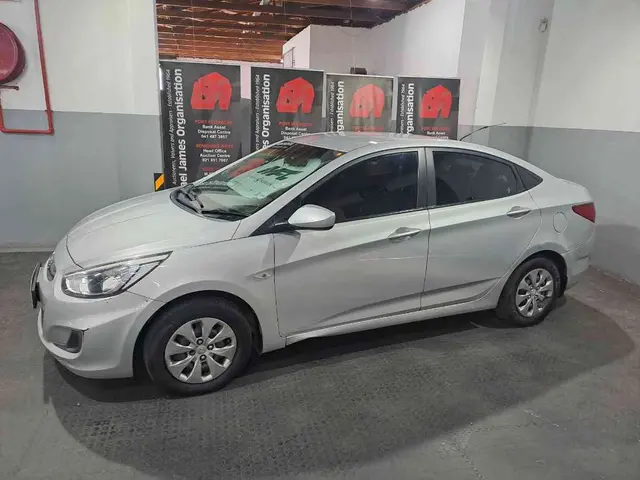 2016 HYUNDAI ACCENT 1.6 GL/MOTION