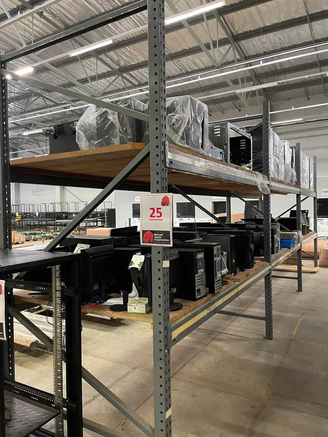 INDUSTRIAL SHELVING UNIT