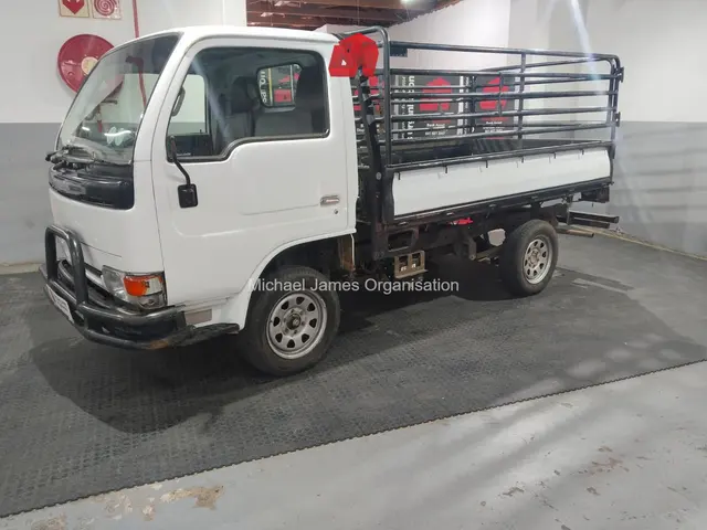 2004 NISSAN CABSTAR