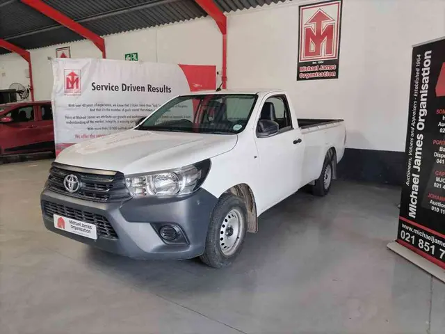 2021 TOYOTA HILUX 2.4
