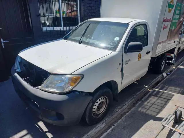 2005 Toyota Hilux 2.0 VVTi P/U S/C (NON RUNNER)