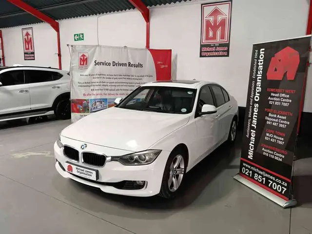 2014 BMW 320i A/T