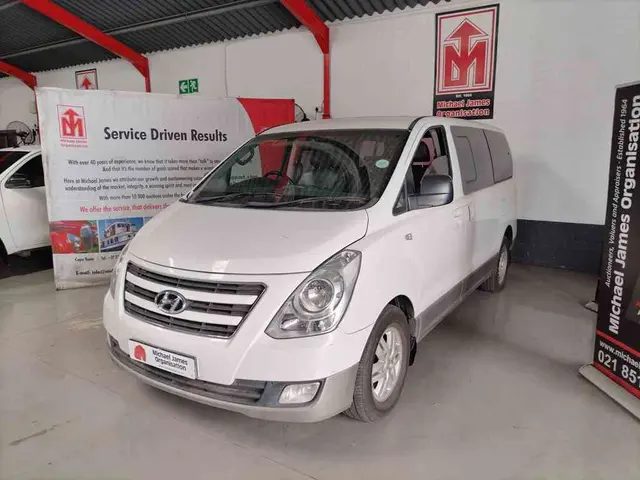 2016 HYUNDAI H1 2.5