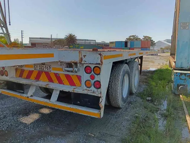 1995 BUSAF FLAT DECK DOUBLE AXLE