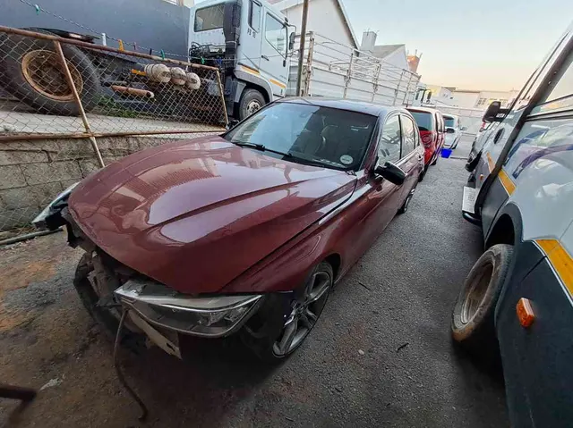 2018 BMW 320i A/T