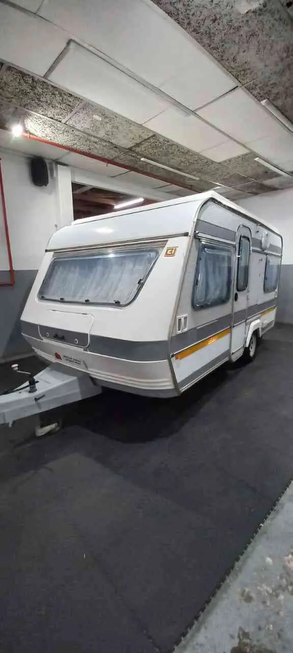 1990 SPRITE SWIFT CARAVAN
