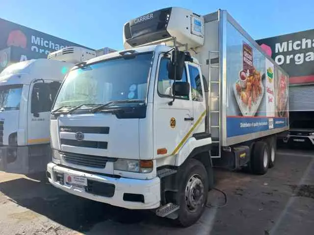 2005 Nissan UD290 Van Body With Carrier