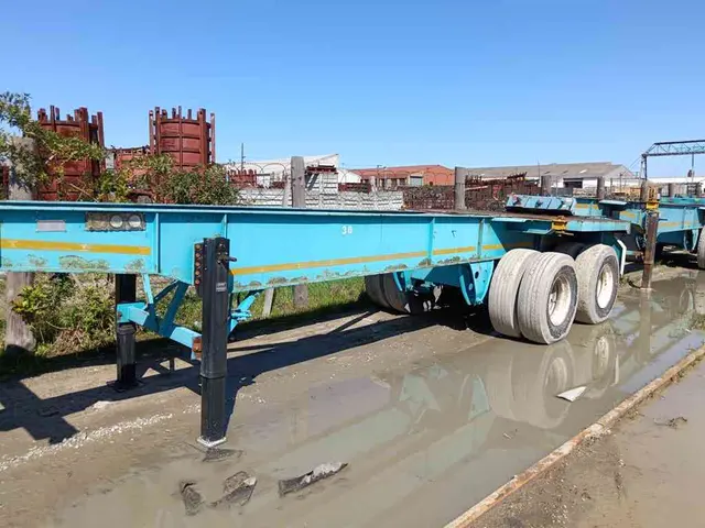 2003 HENRED FRUEHAUF DOUBLE AXLE SKELETAL
