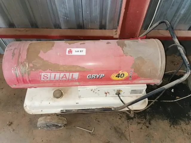 Lot 87 - Sial Gryp 40 Diesel blow heater