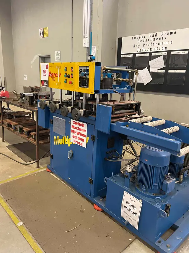 MULTIPRESS 300 WITH DECOILER (NOT WORKING) SN: 01260113