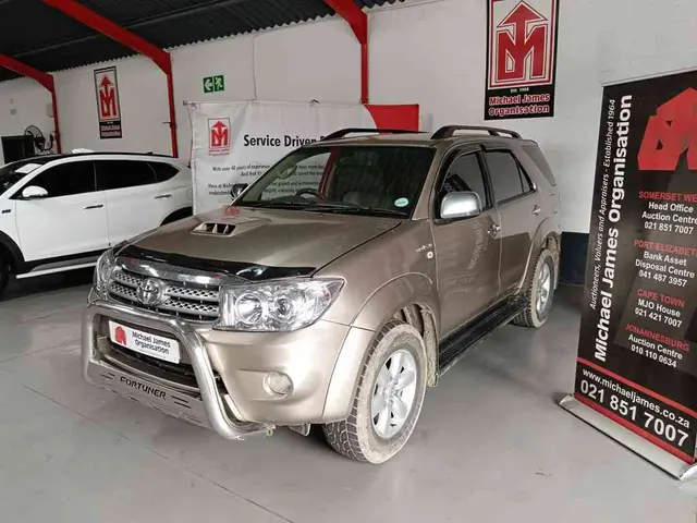 2011 TOYOTA FORTUNER 3.0D-4D 4X4