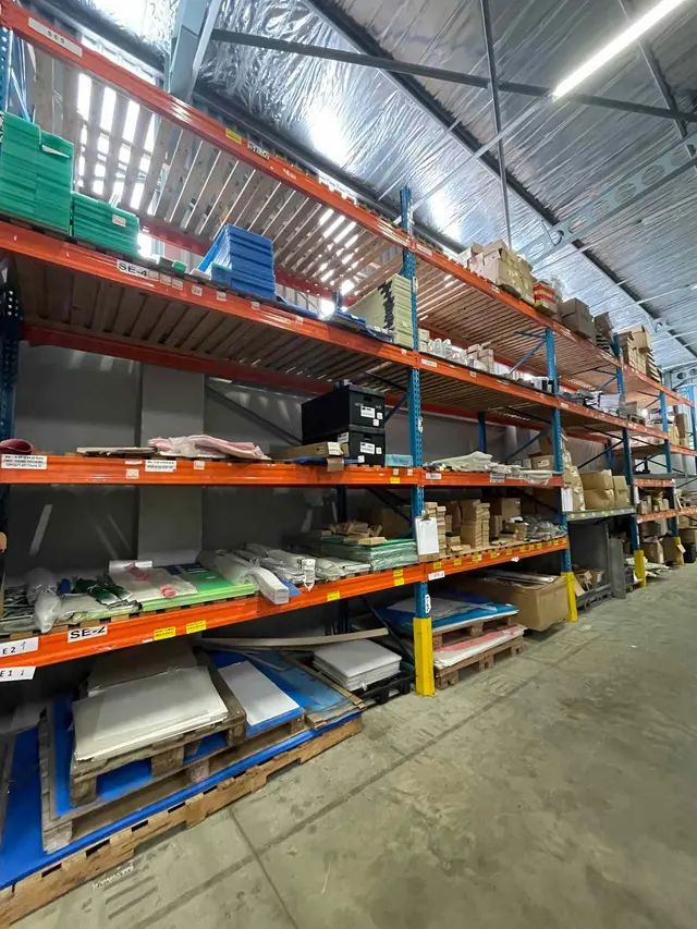 CONTENTS OF 5 SHELVES: PLEXI GLASS, MICRO LINEARS, VARIOUS LINEARS,  CLEAR DIFFUSERS, VARIOUS CONNECTORS, COMPONENTS, ETC