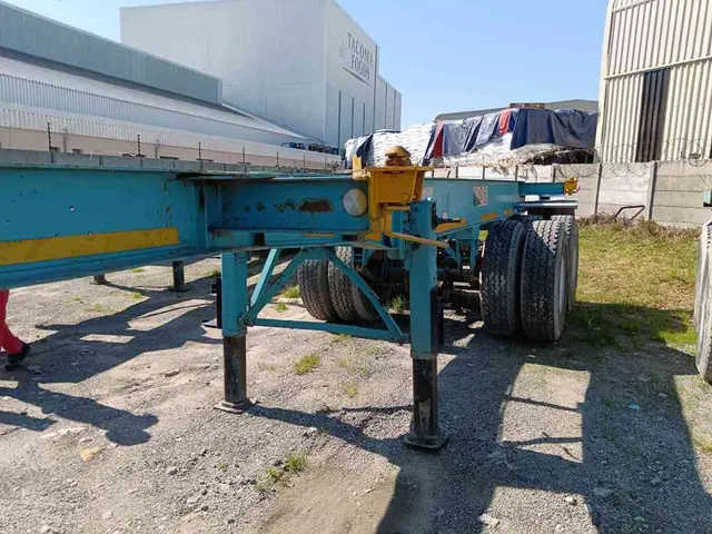 1982 HOMEBUILT 6M 2 AXLE SKELETAL