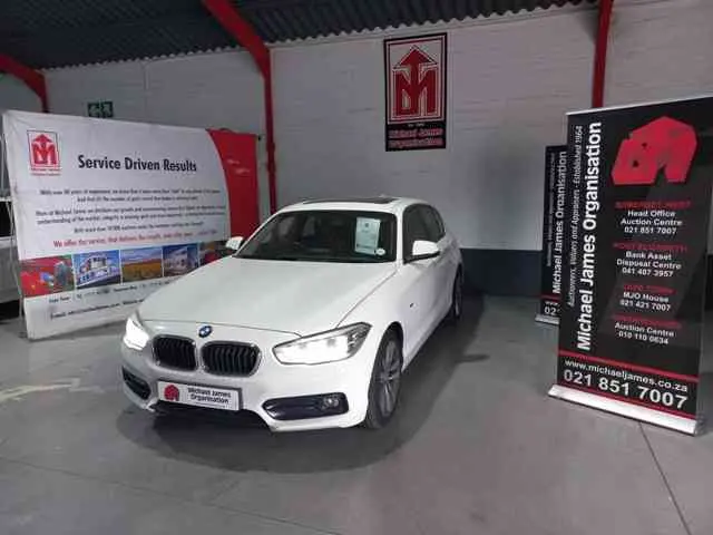2015 BMW 118i Sport A/T