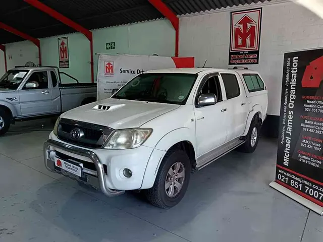 2011 TOYOTA HILUX 3.0D-4D A/T P/U D/C