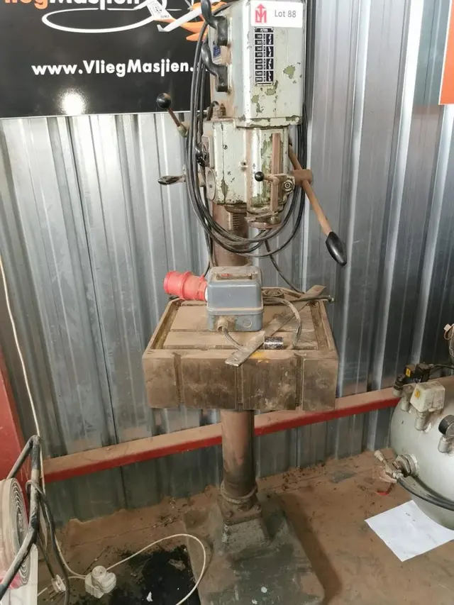 Lot 88 - Drill press