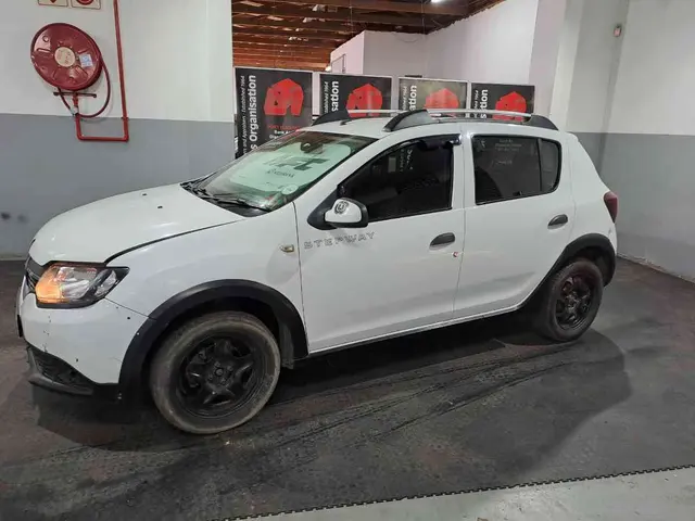 2016 RENAULT SANDERO 900T STEPWAY